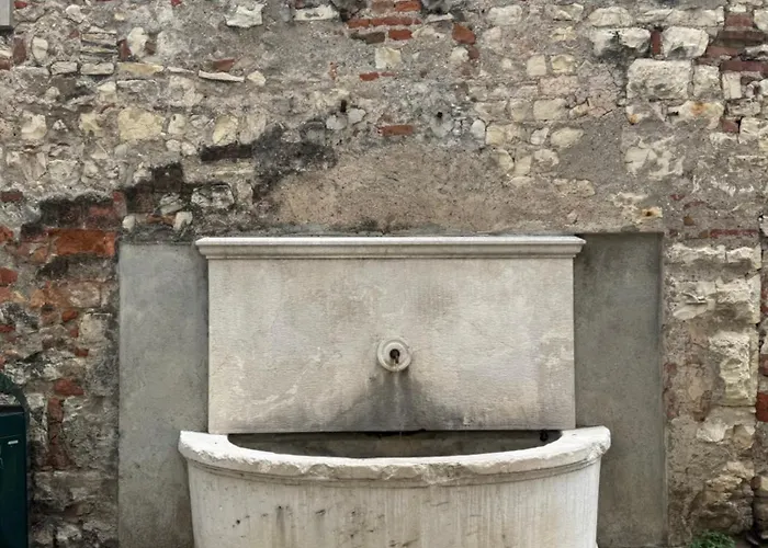 Dimora Legnazzi_a Gem In The Heart Of Appartement Brescia